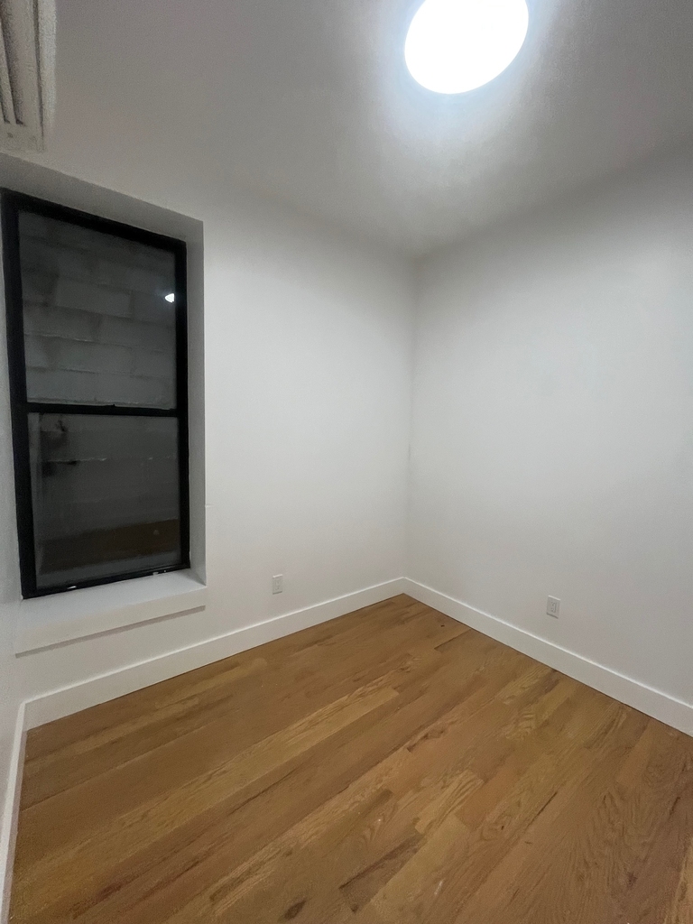 1027 Putnam Avenue - Photo 5