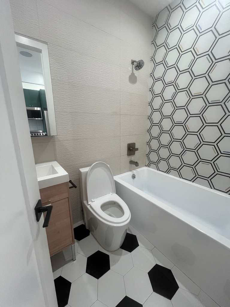 1027 Putnam Avenue - Photo 7