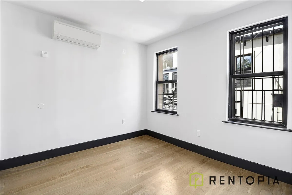 202 Scholes Street - Photo 7