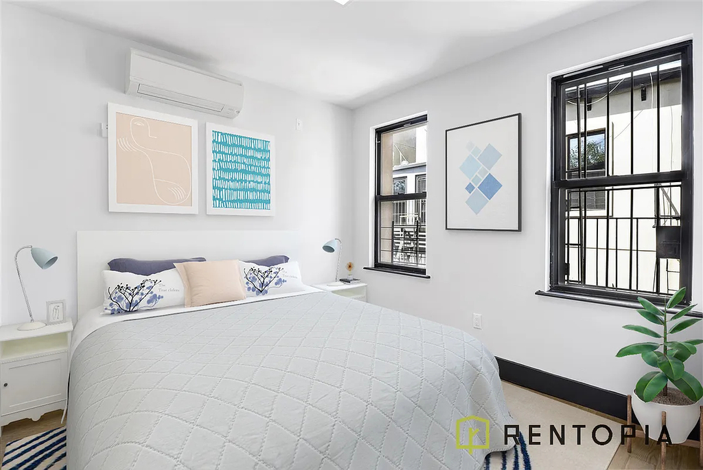 202 Scholes Street - Photo 4