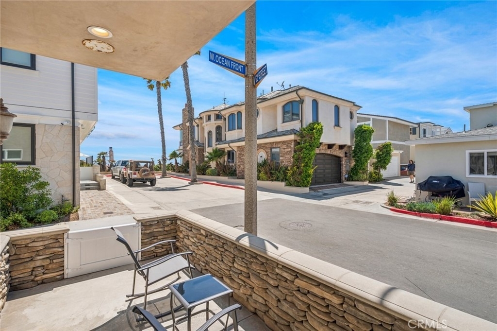 6111 Seashore Drive - Photo 2