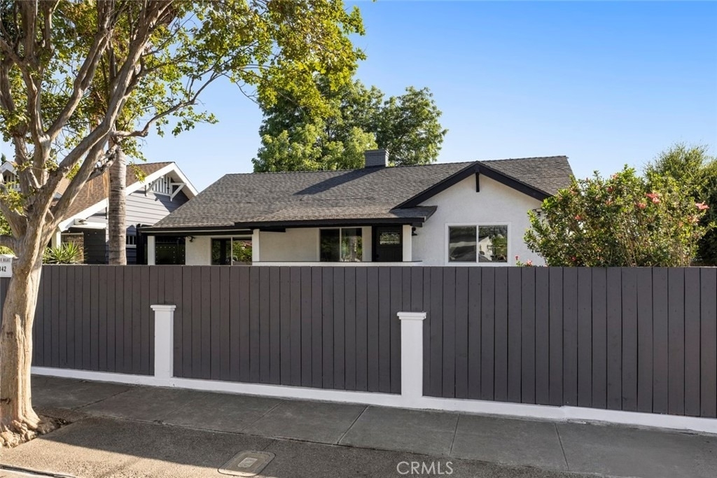 2842 W Avenue 33 - Photo 0