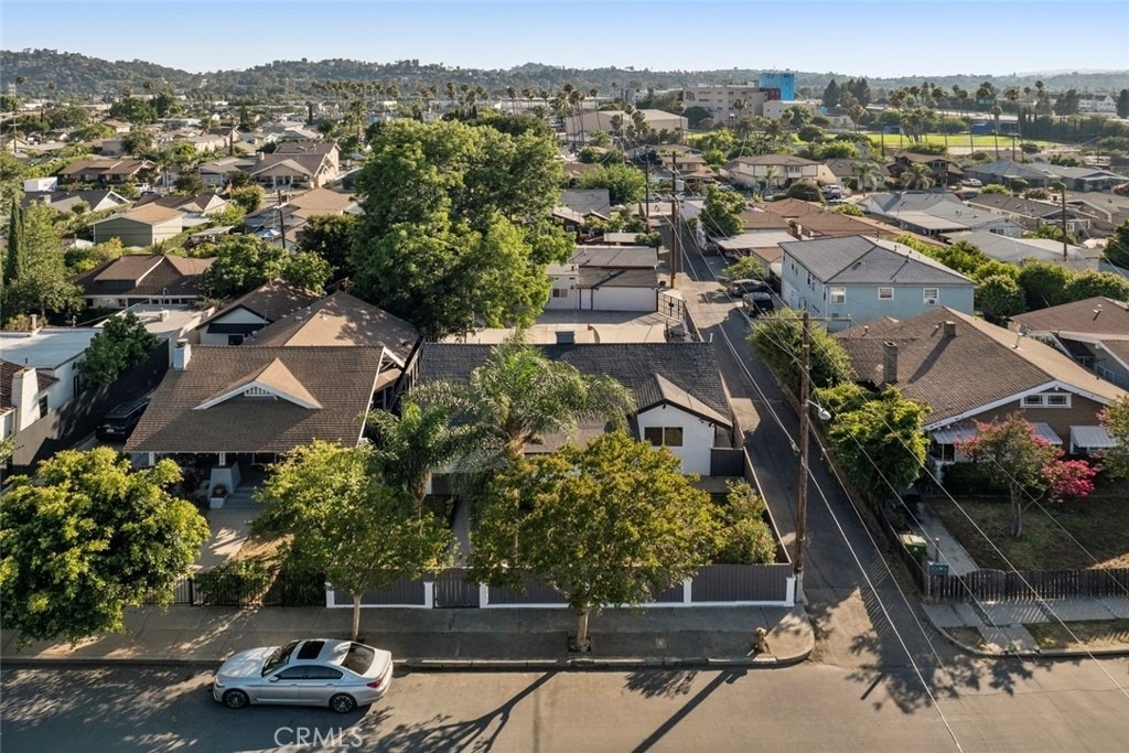 2842 W Avenue 33 - Photo 3