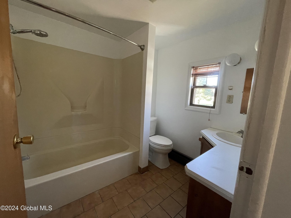 524 Maple Avenue - Photo 5