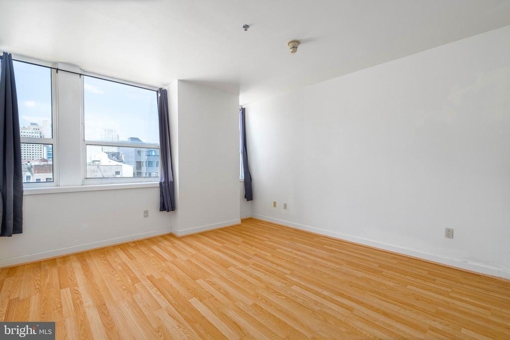 1100 Vine Street - Photo 9