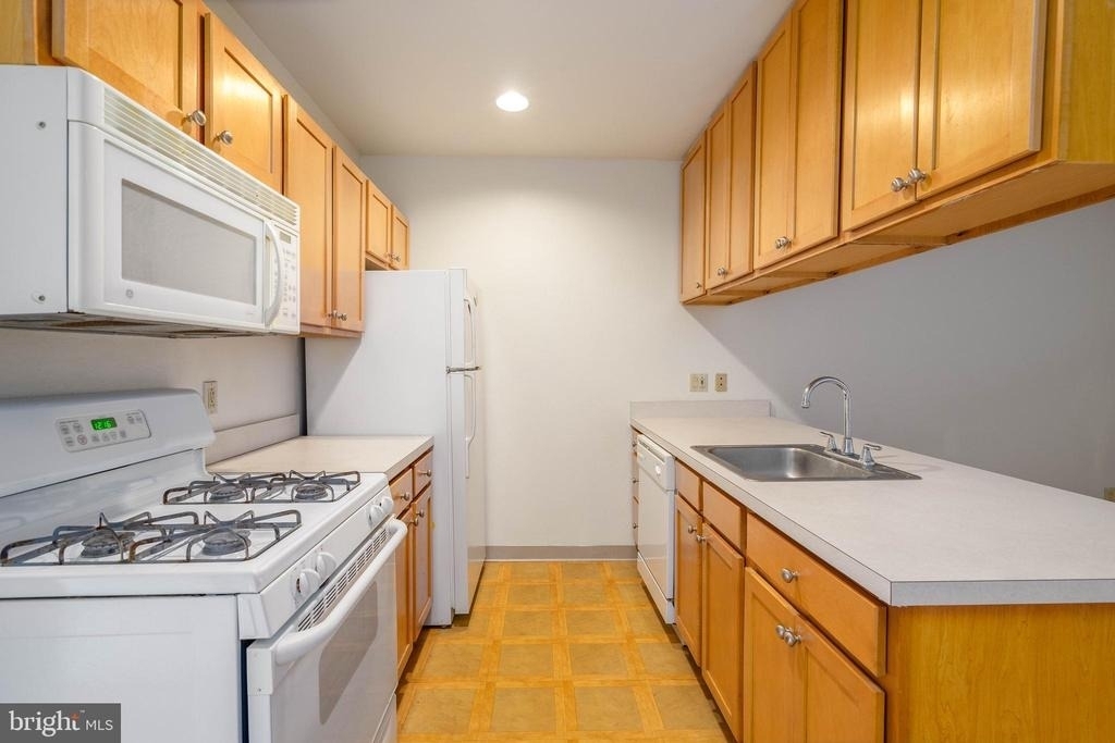 1100 Vine Street - Photo 4