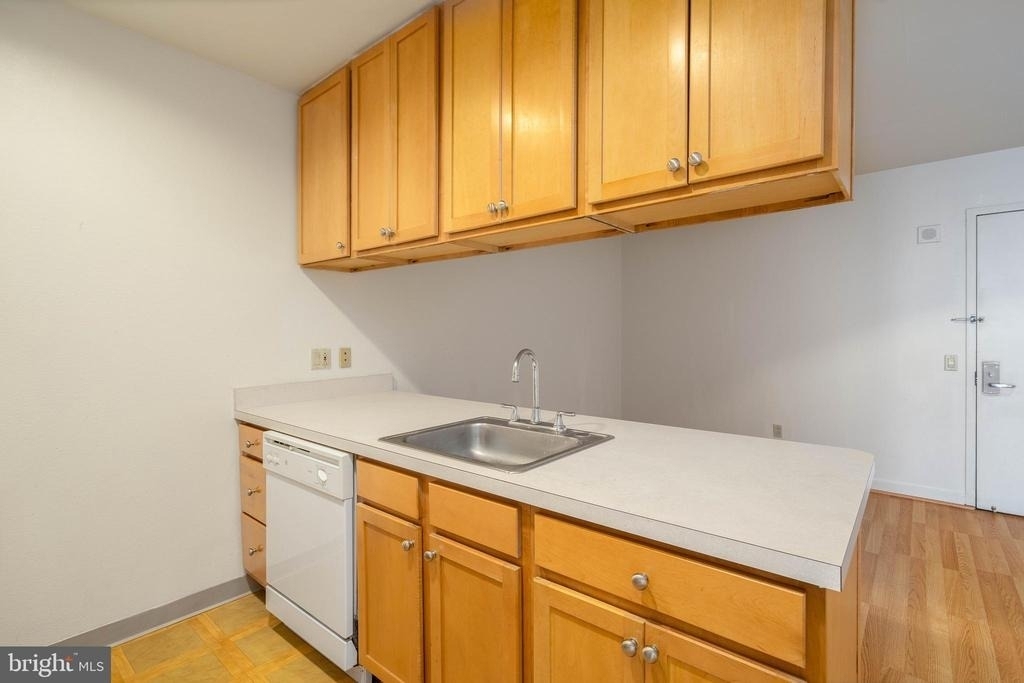 1100 Vine Street - Photo 5