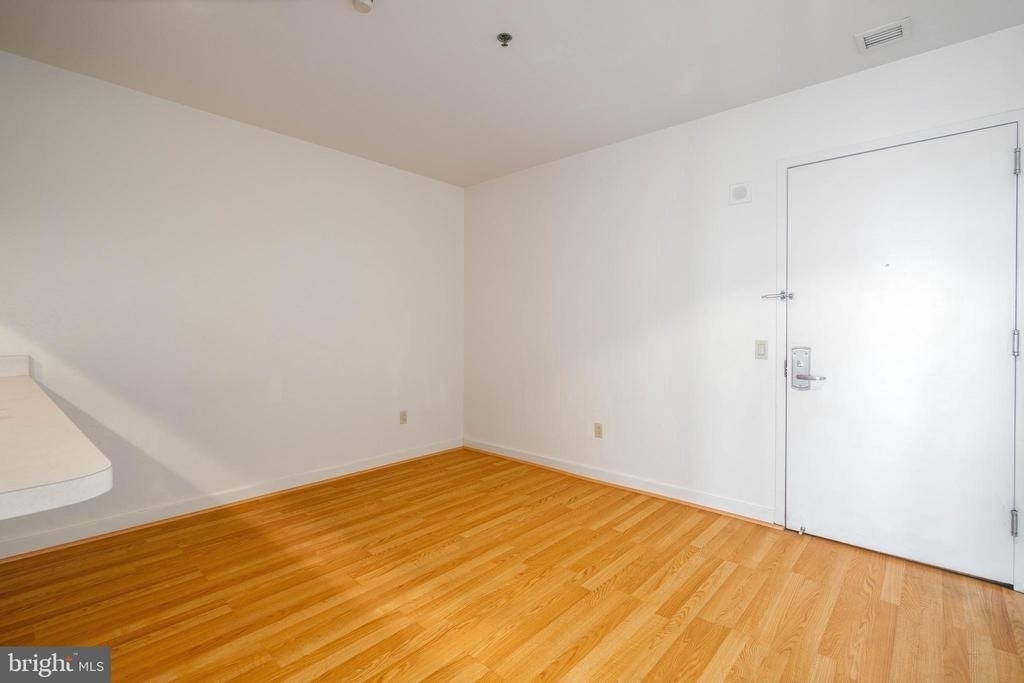 1100 Vine Street - Photo 1