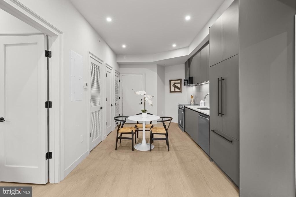 2121 Ward Place Nw - Photo 8