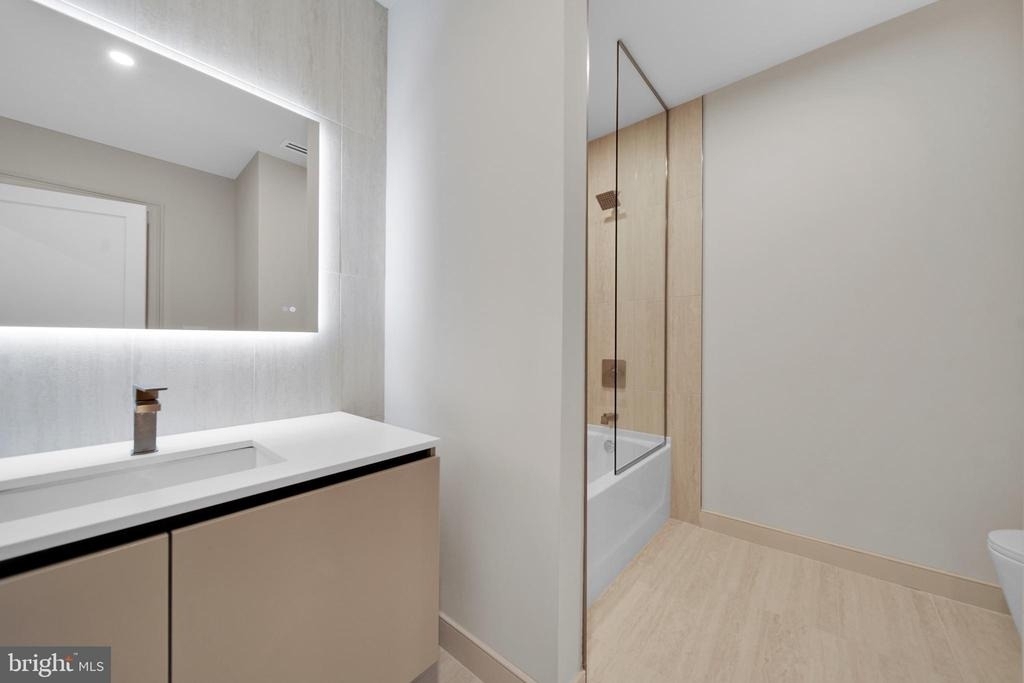 2121 Ward Place Nw - Photo 13