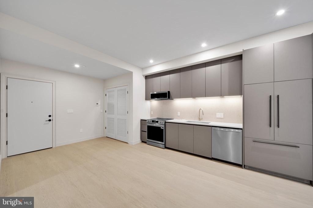 2121 Ward Place Nw - Photo 6