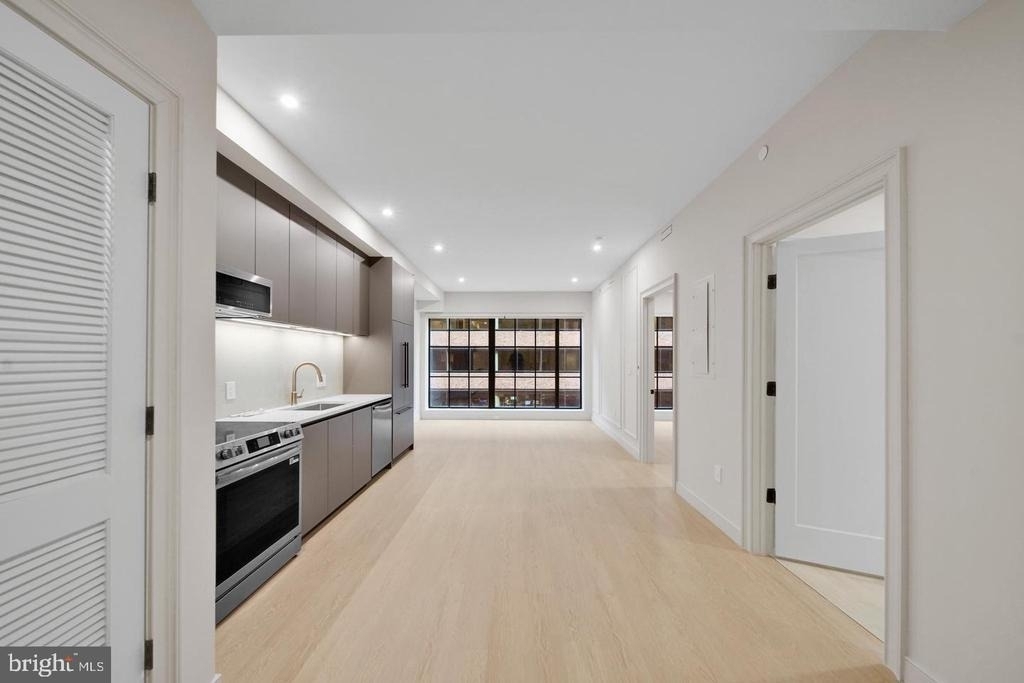2121 Ward Place Nw - Photo 8