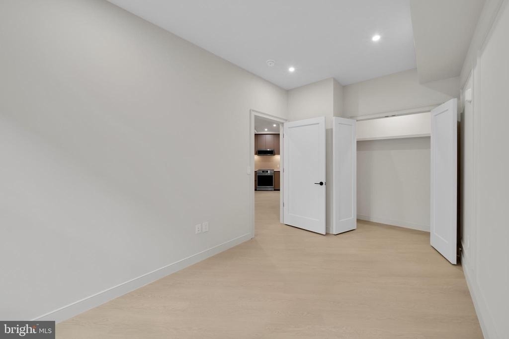 2121 Ward Place Nw - Photo 10