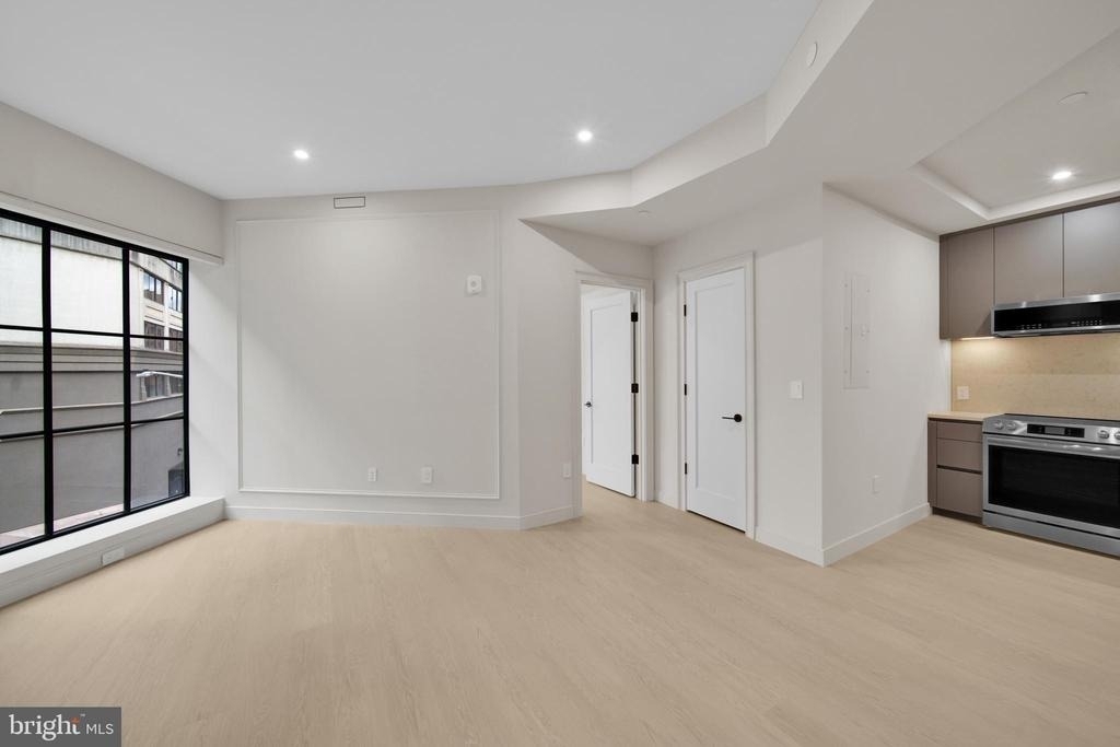 2121 Ward Place Nw - Photo 12