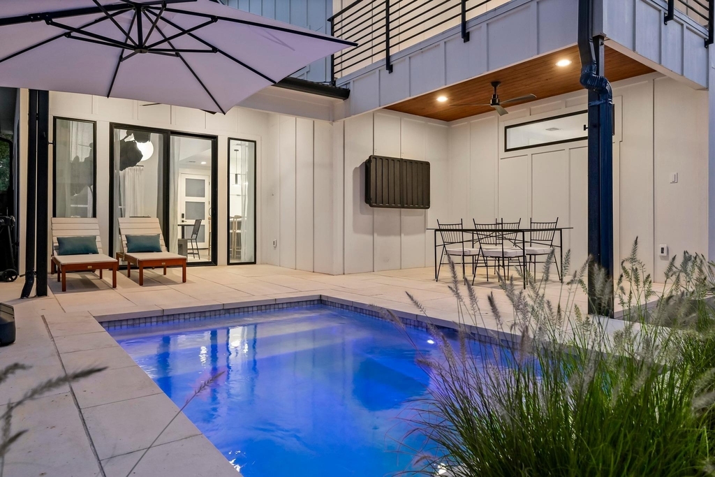 2104 E 2nd St - Photo 28