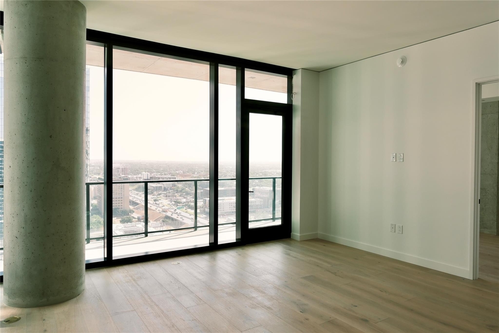 610 Davis St - Photo 1