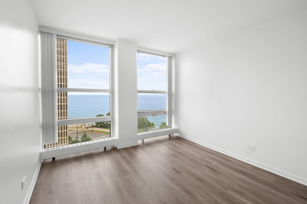 6730 S South Shore Drive - Photo 4