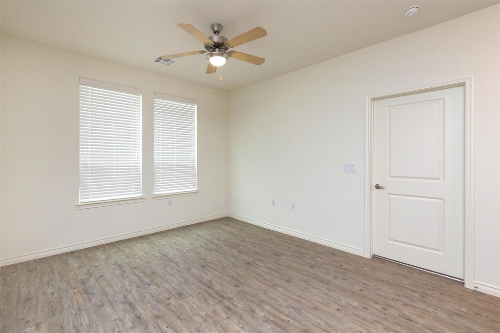 2401 Golden Heights Road - Photo 3