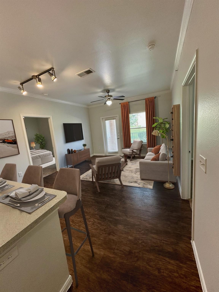 320 S Stewart Boulevard - Photo 10
