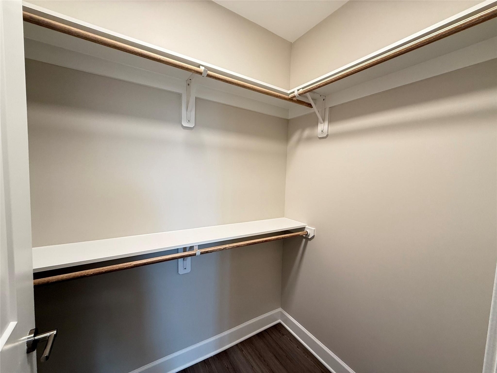 716 Waugh Drive - Photo 5