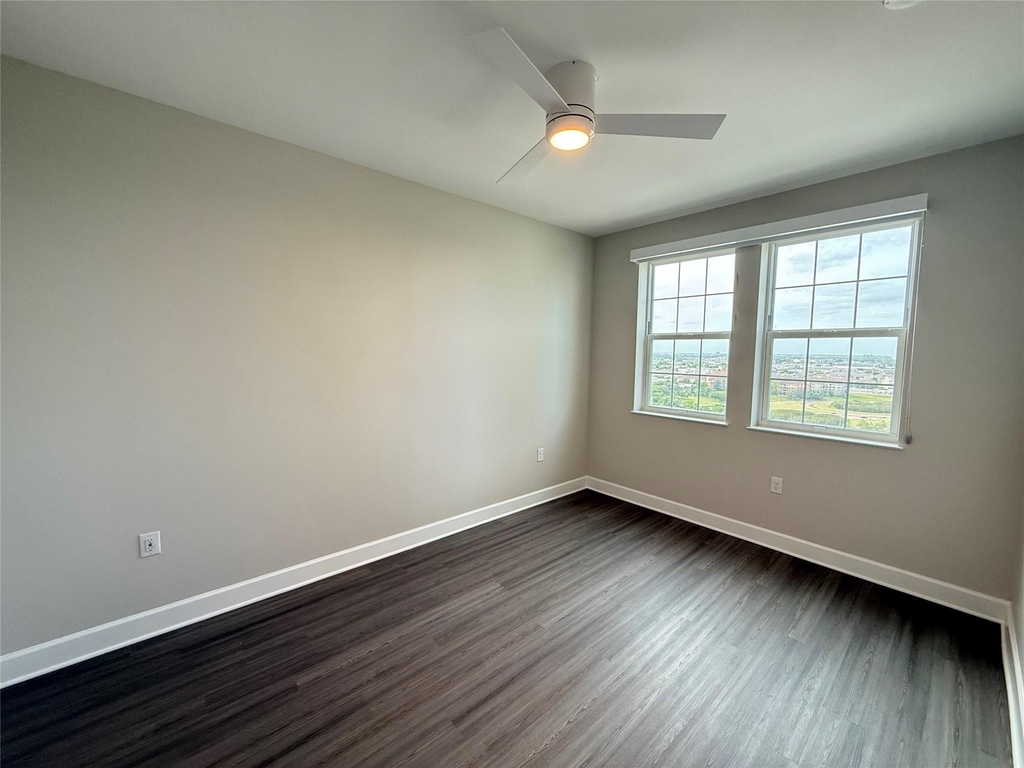 716 Waugh Drive - Photo 3