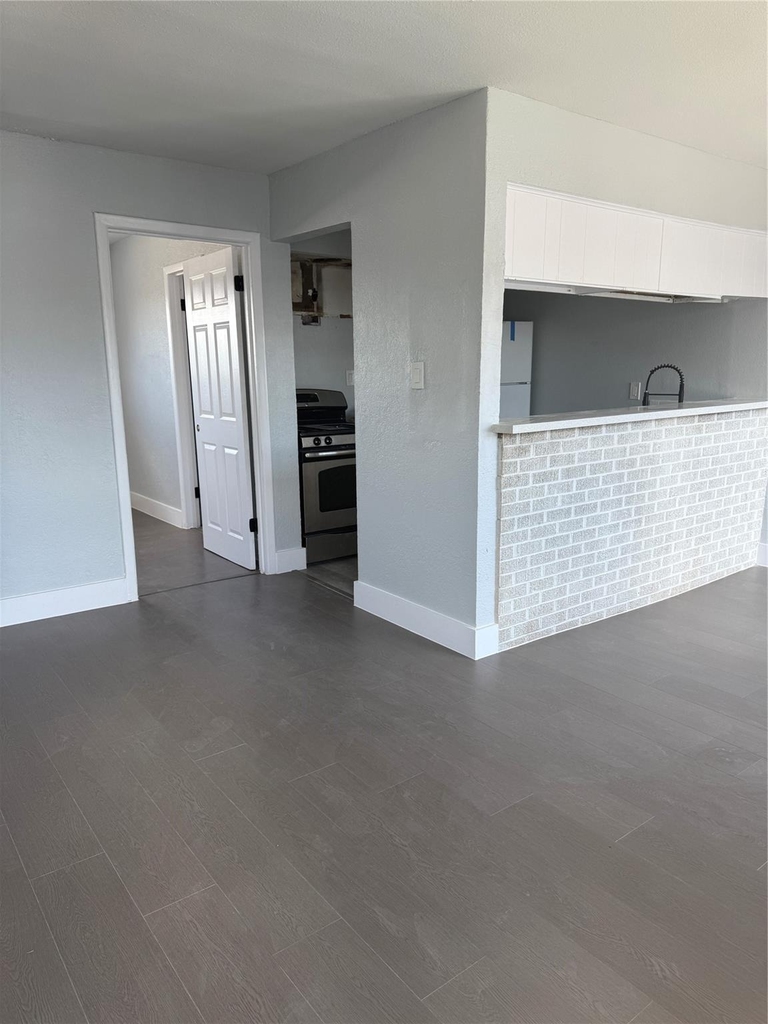 1125 Ann Street - Photo 1