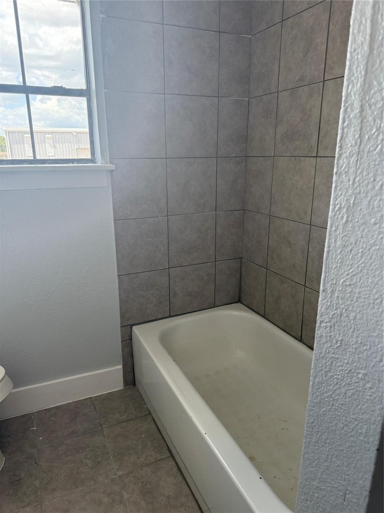 1125 Ann Street - Photo 6