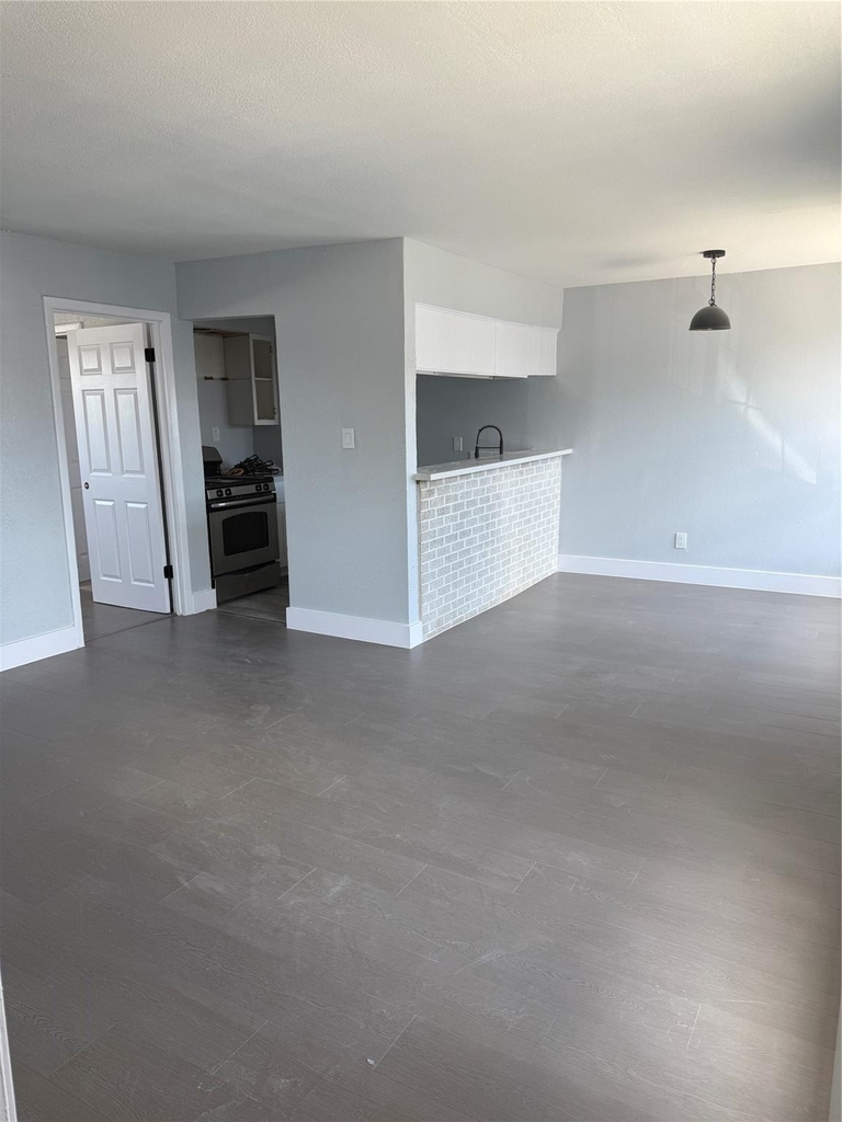 1125 Ann Street - Photo 1