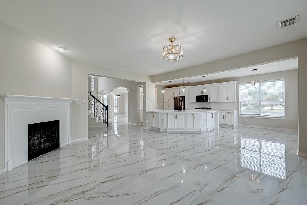 11954 Galentine Point - Photo 8