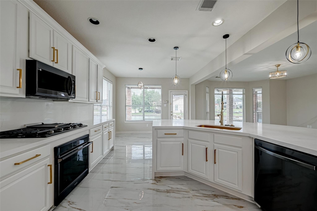 11954 Galentine Point - Photo 14