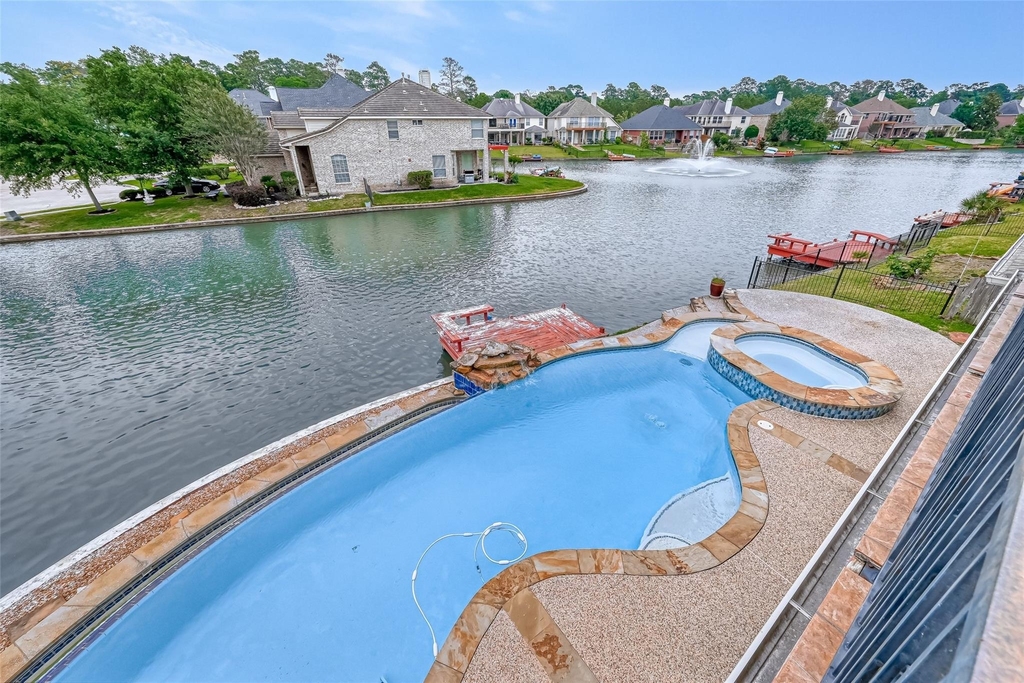 11954 Galentine Point - Photo 42