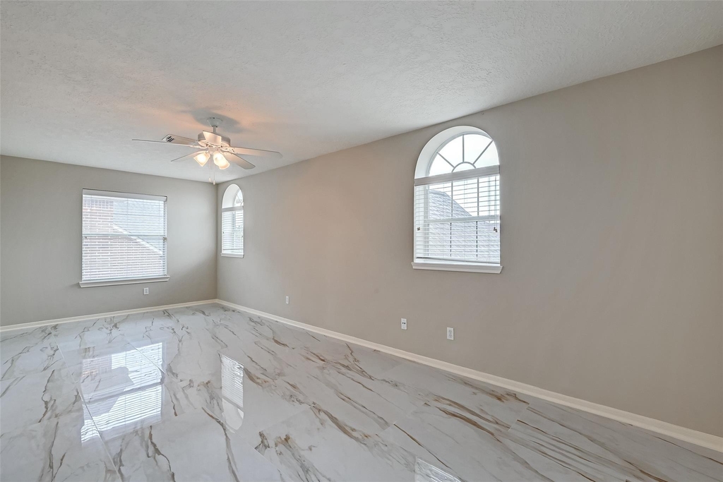 11954 Galentine Point - Photo 24