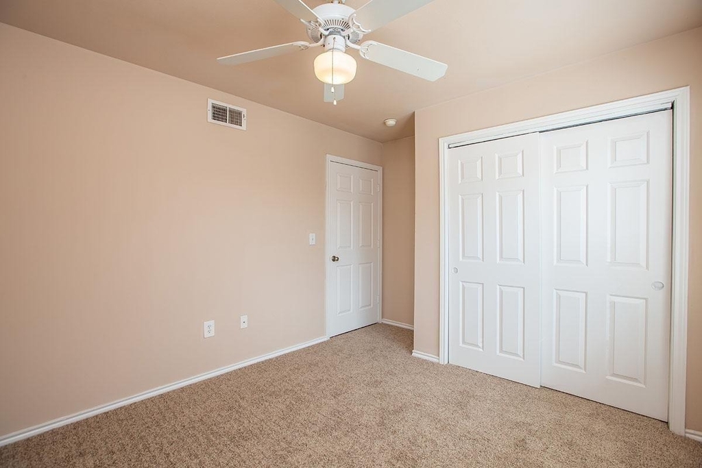 5606 Saint David Lane - Photo 5