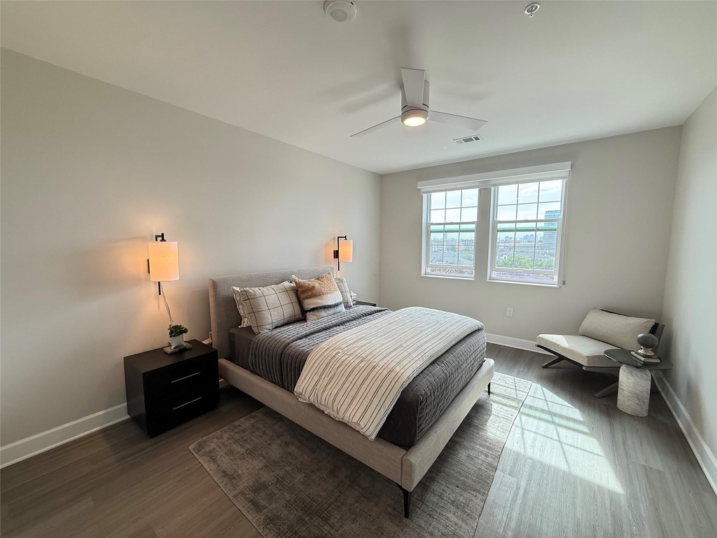 716 Waugh Drive - Photo 3
