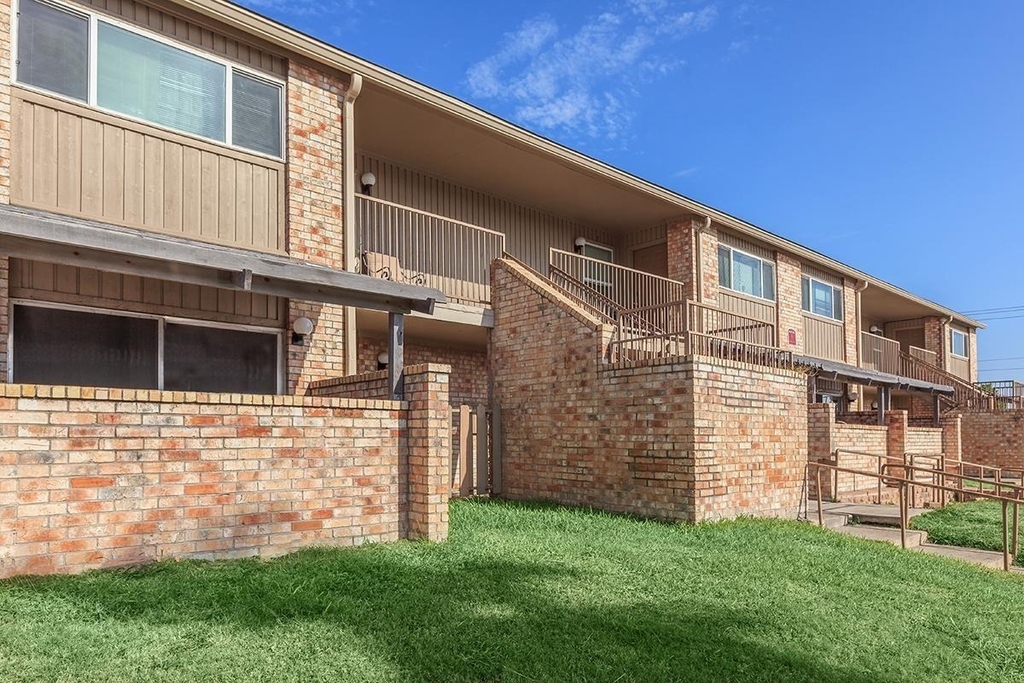 2401 La Vista Avenue - Photo 2