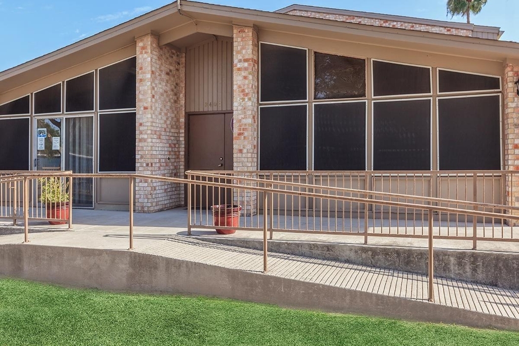 2401 La Vista Avenue - Photo 3