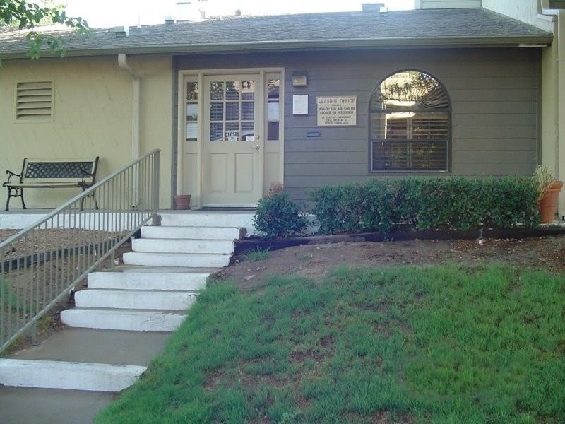 1222 Giles Road - Photo 3