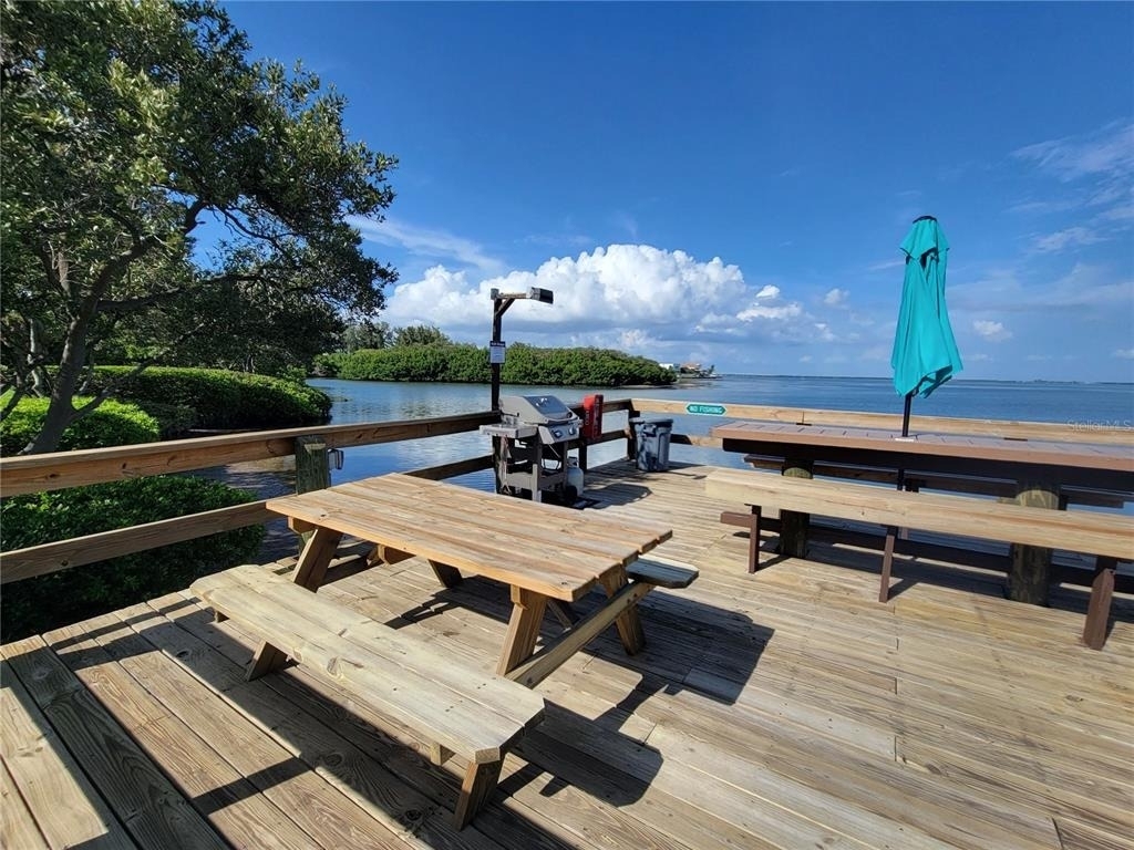 1515 Pinellas Bayway S - Photo 10