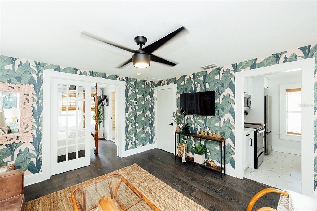 809 10th Avenue N - Photo 4
