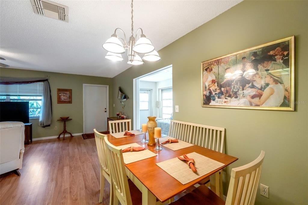 1814 Foxhunt Drive - Photo 3
