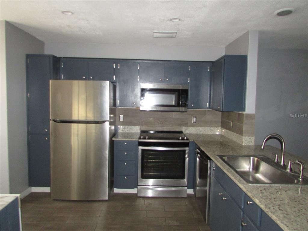 12715 Raeburn Way - Photo 3