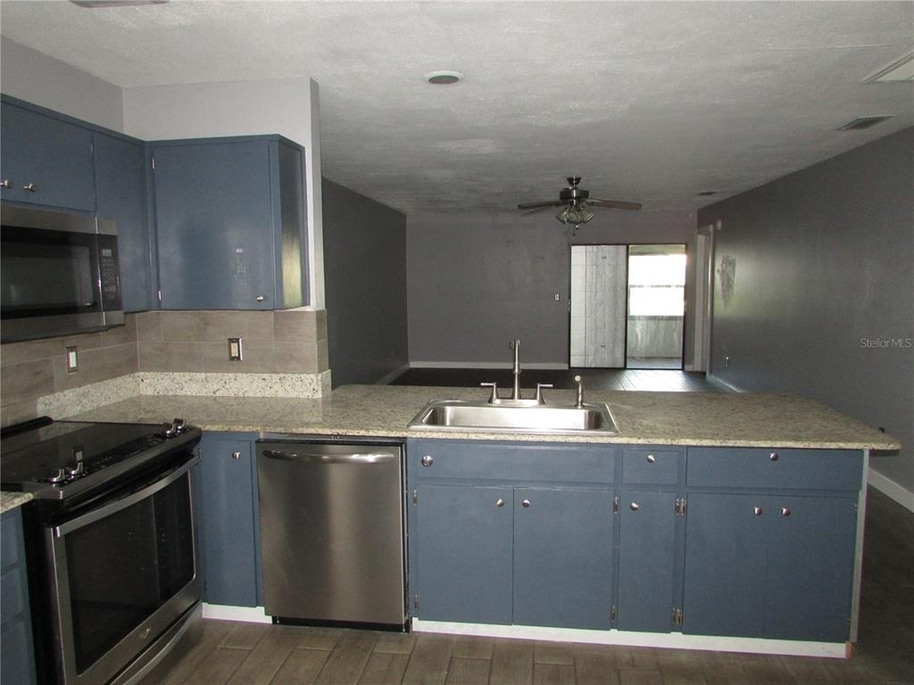 12715 Raeburn Way - Photo 4