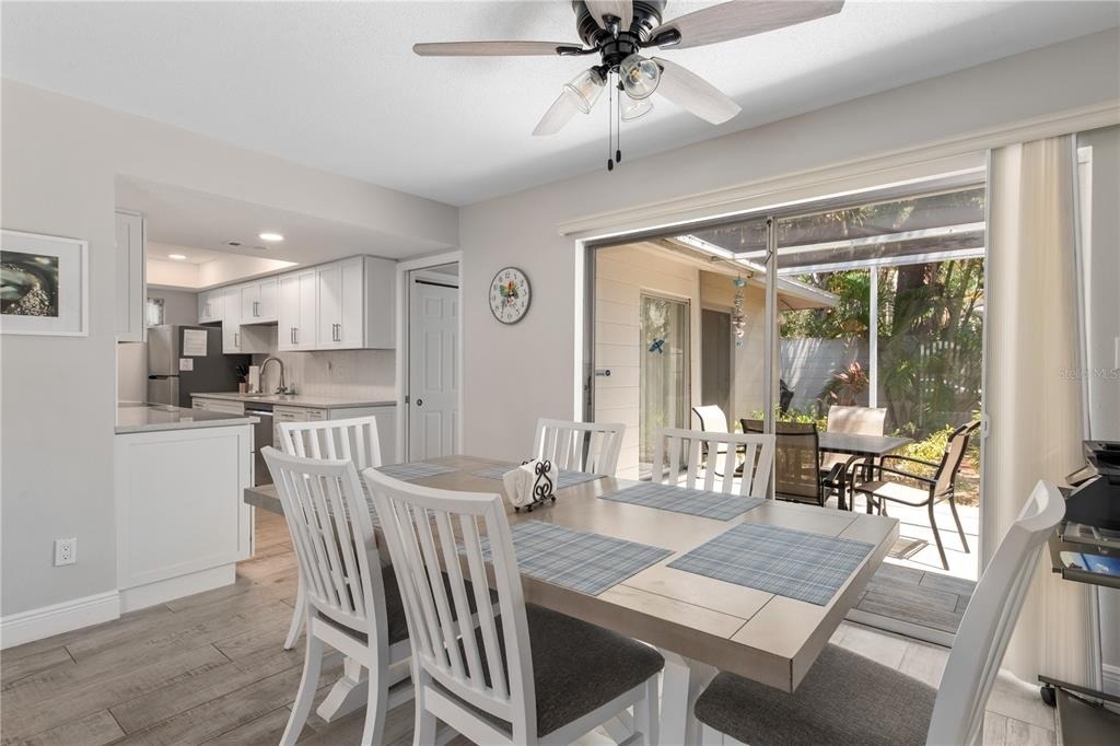 6005 Midnight Pass Road - Photo 9