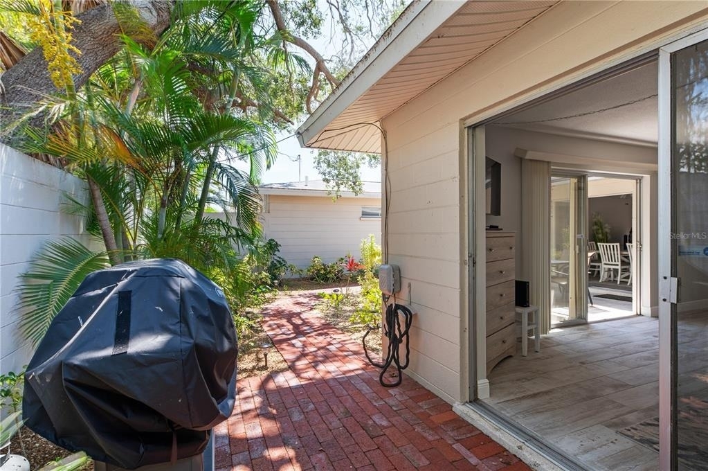 6005 Midnight Pass Road - Photo 24