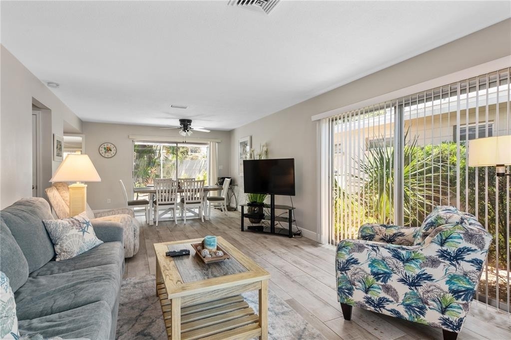 6005 Midnight Pass Road - Photo 5