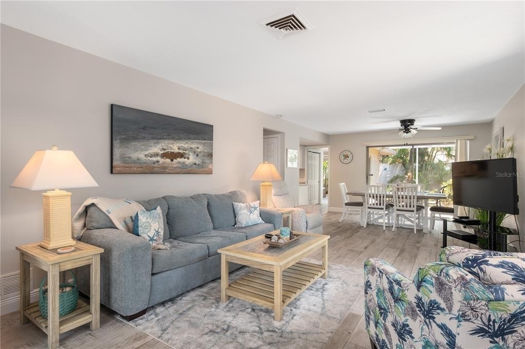 6005 Midnight Pass Road - Photo 4