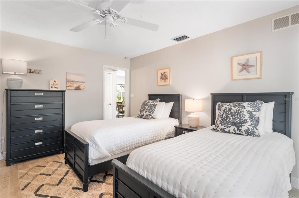 6005 Midnight Pass Road - Photo 20