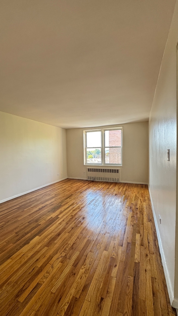 Nostrand & Ave Y - Photo 5