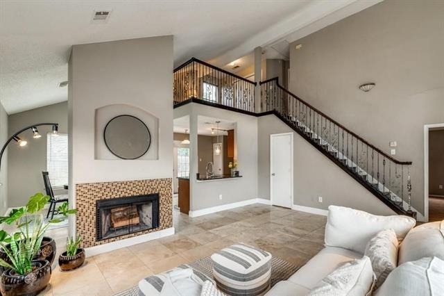 8164 Heritage Place Drive - Photo 8