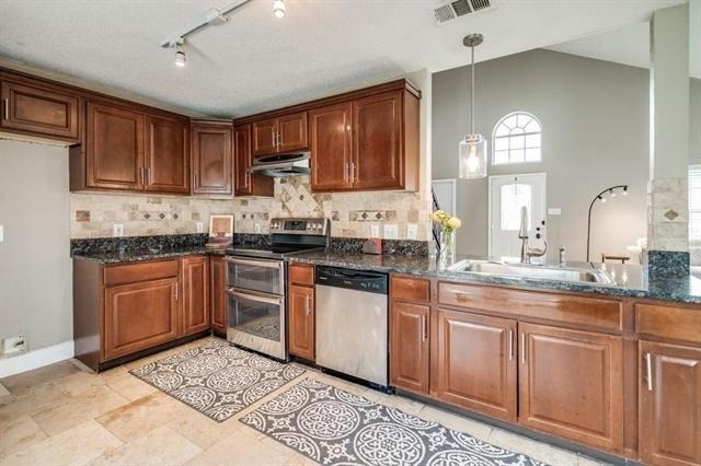 8164 Heritage Place Drive - Photo 3